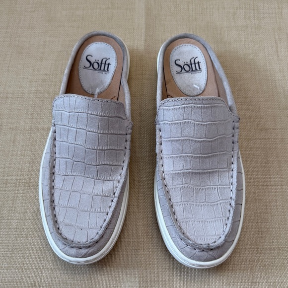 Sofft Cream/Egg Leather Slip On Mule Sneakers - Picture 3 of 11